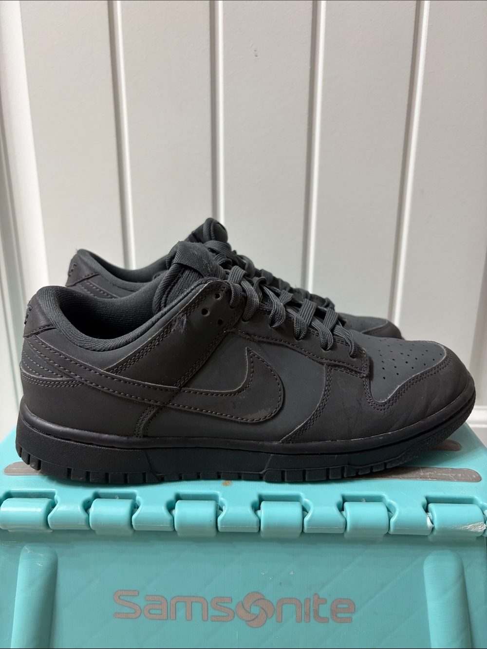 Nike Dunk Low Women’s Size 7.5 Sneakers